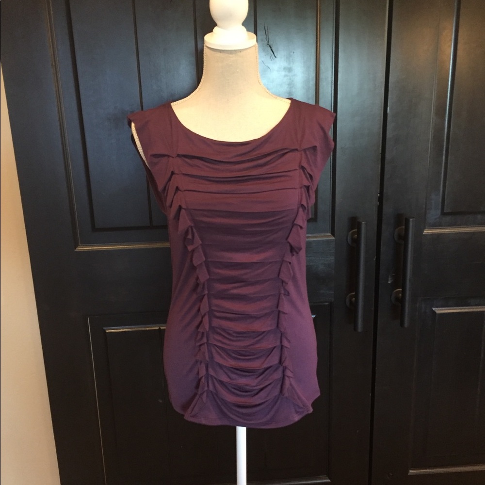 Ya ruffled top size medium